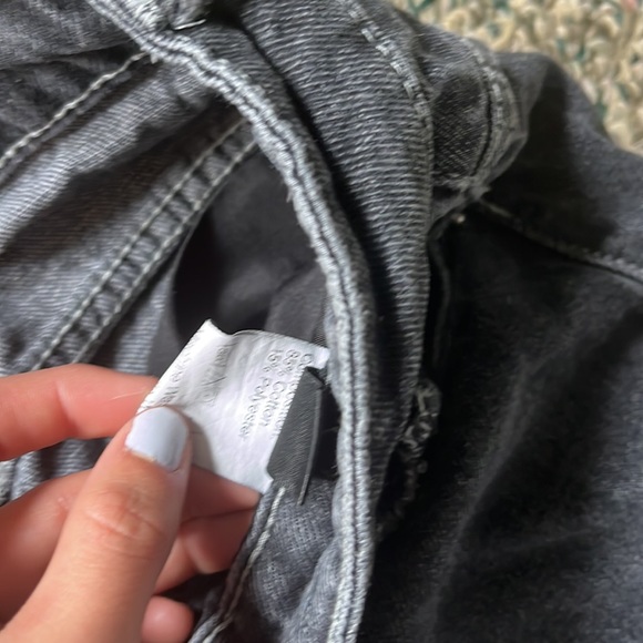 Dark Distressed Jeans - Picture 2 of 3